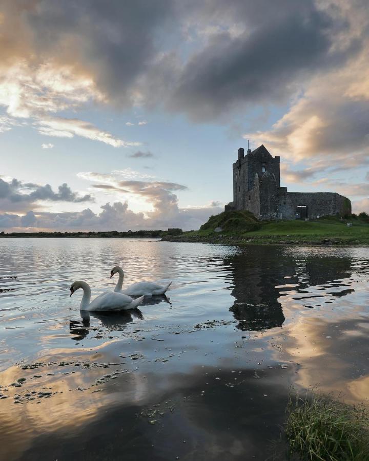 Tigh Noor - Escape To Kinvara By The Sea! 戈尔韦 外观 照片